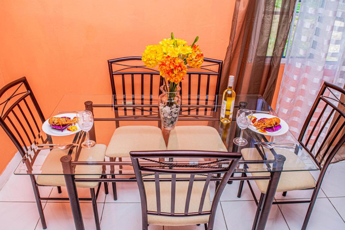 Cocklestop Inn, Jamaica - Housity