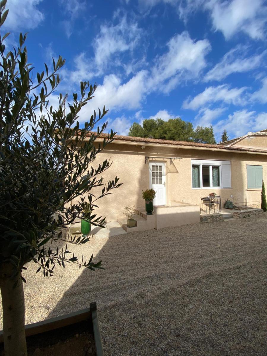 Studio climatisé dans un ancien domaine viticole - Housity
