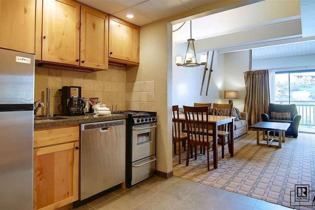 Penthouse Ski-In Ski-Out Above Sheraton 1bd 1.5ba - Housity