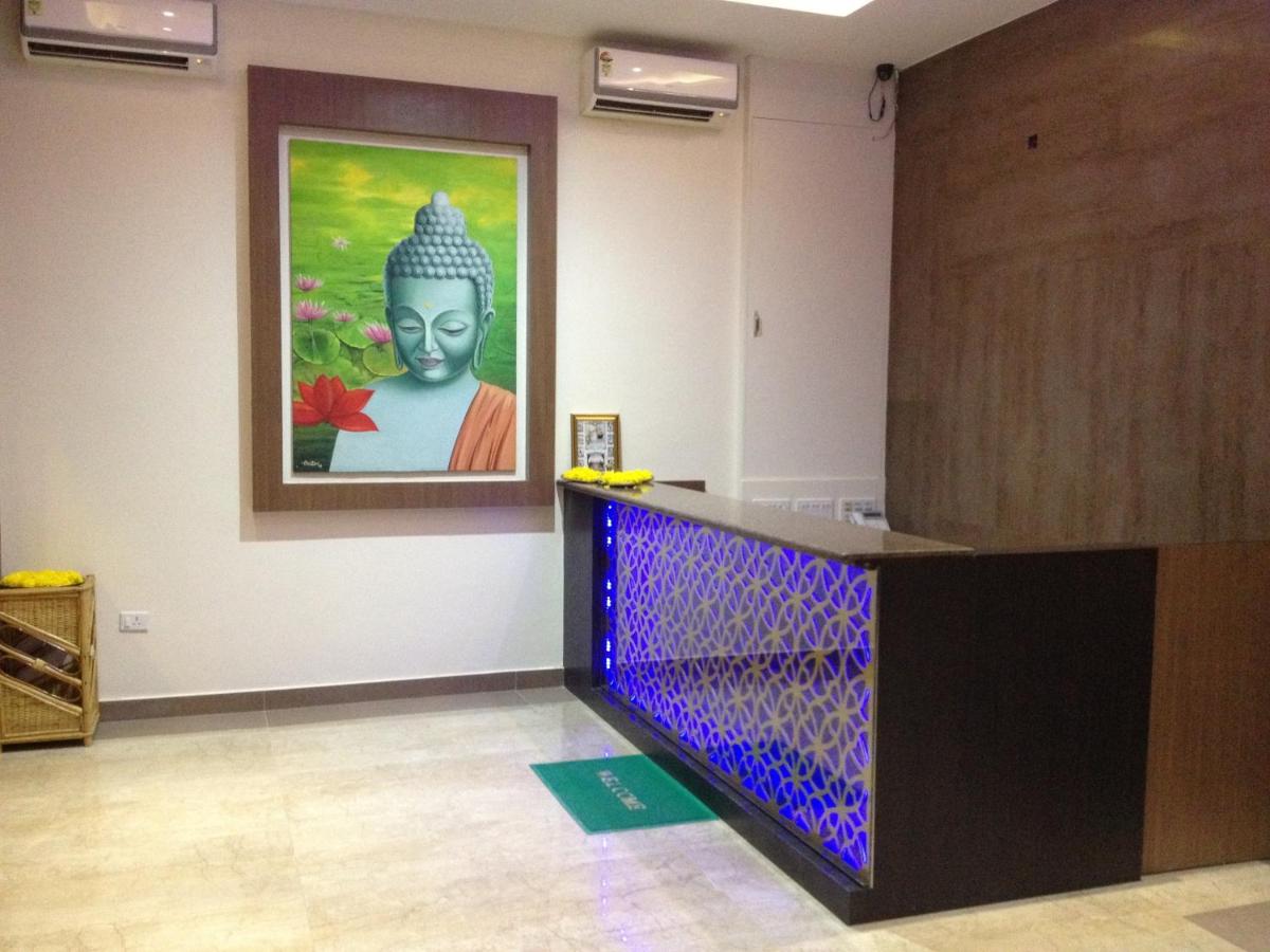 Hotel Shompen - Housity
