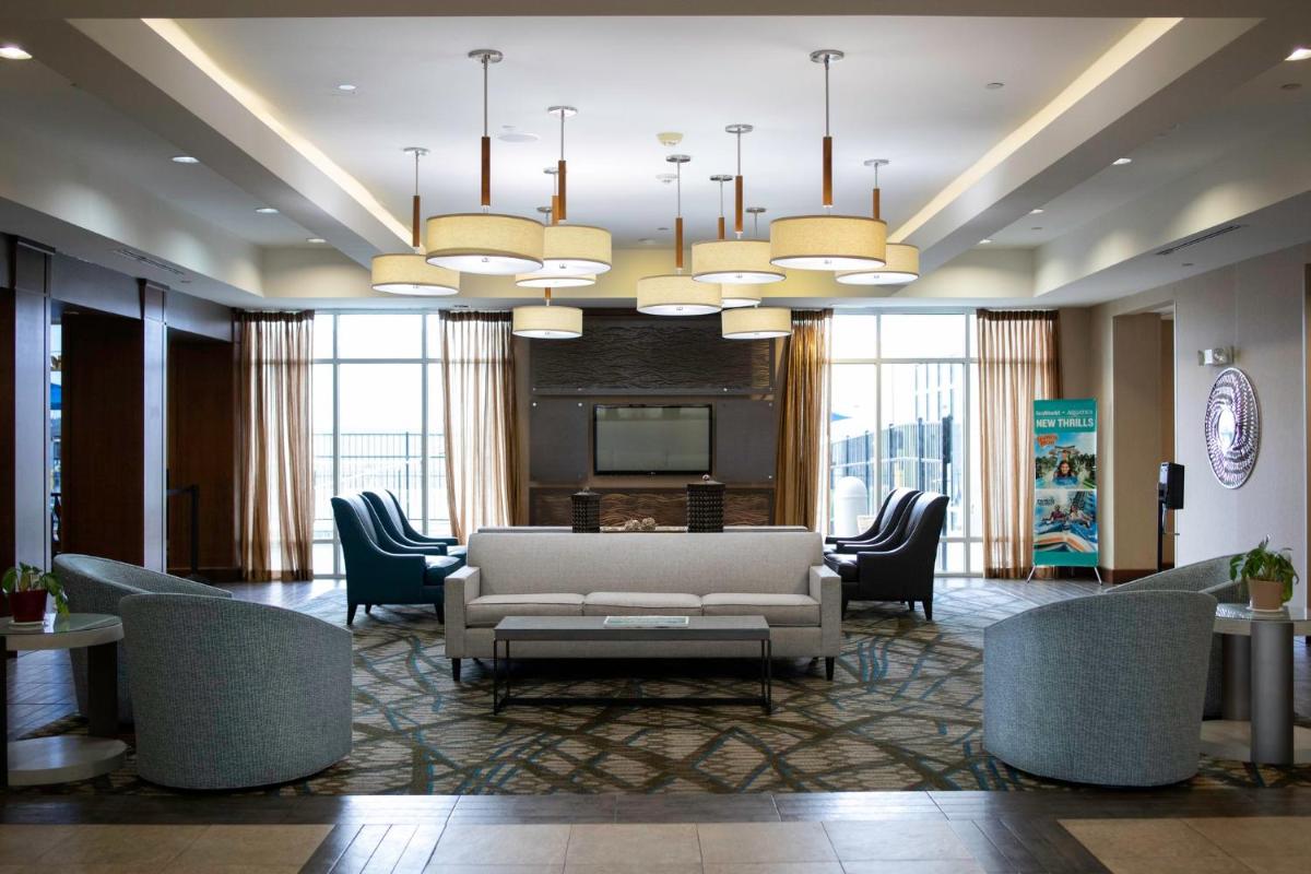 Holiday Inn & Suites San Antonio Northwest by IHG - Housity