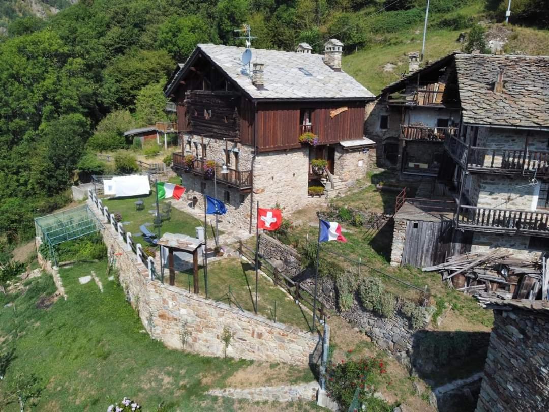 Le Petit Coeur - Housity