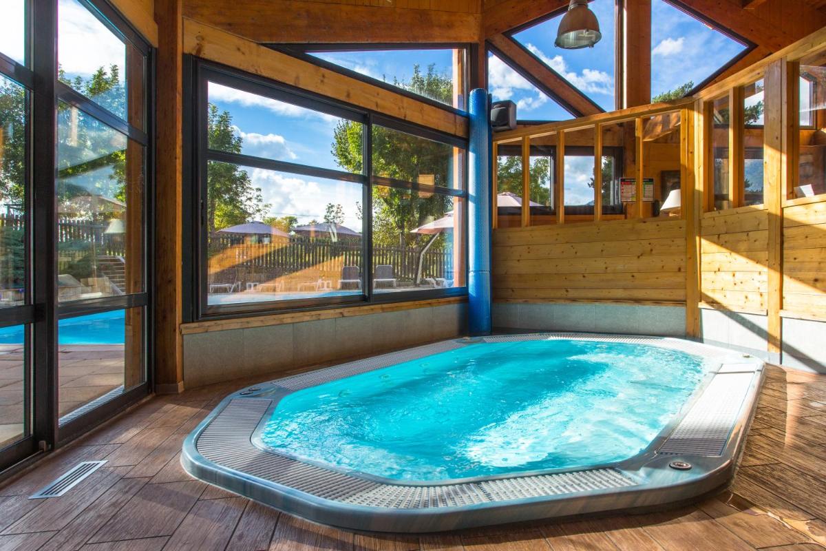 Logis Hôtel Les Peupliers - Housity