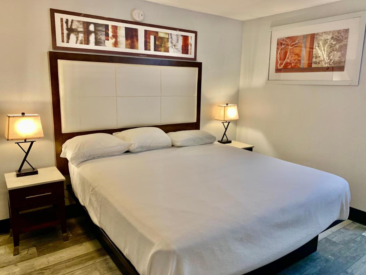 Executive Inn Midland - Housity