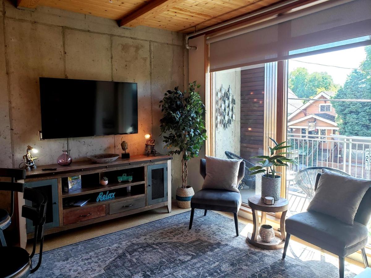 One Mississippi Ave - Adventures in Portland! - Housity