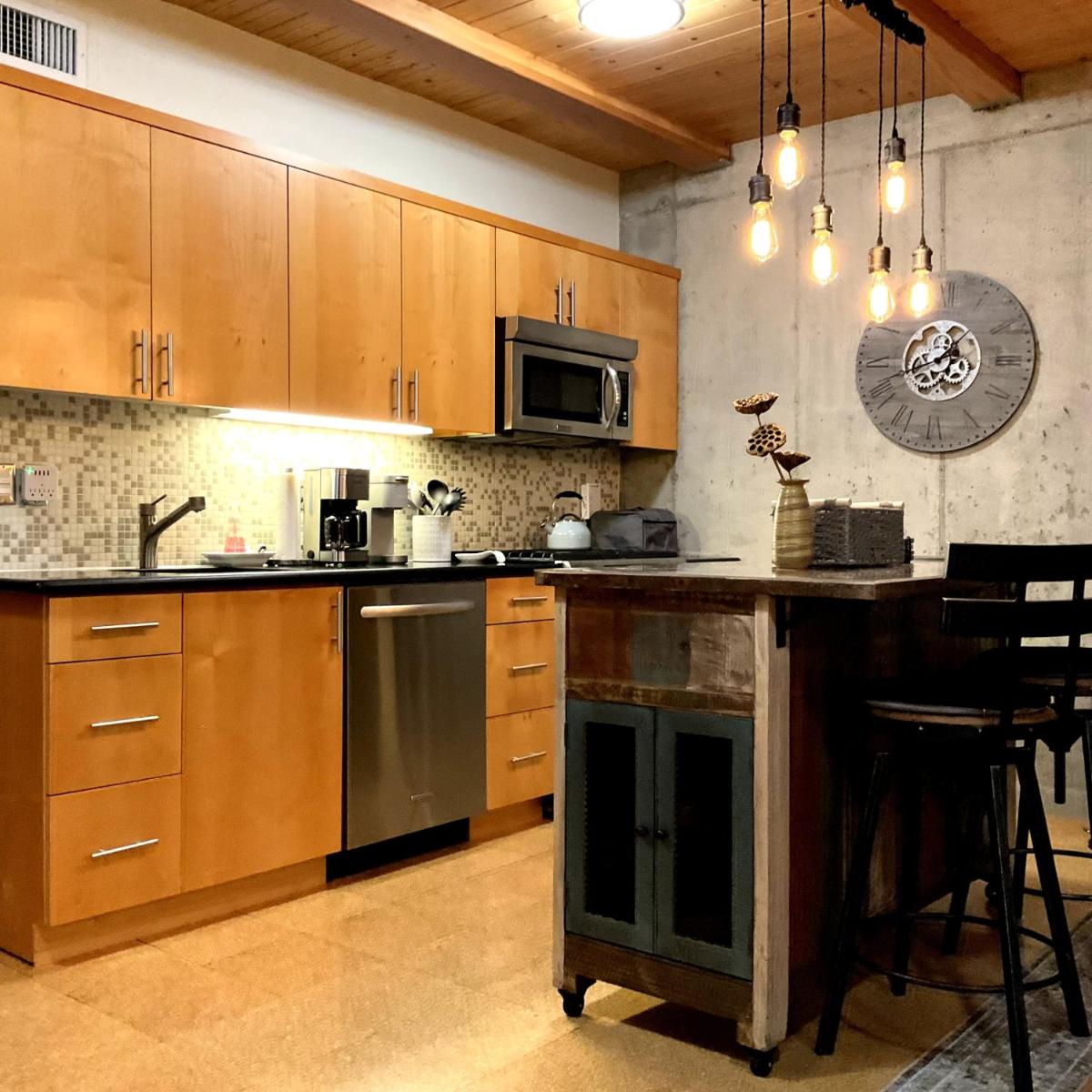 One Mississippi Ave - Adventures in Portland! - Housity