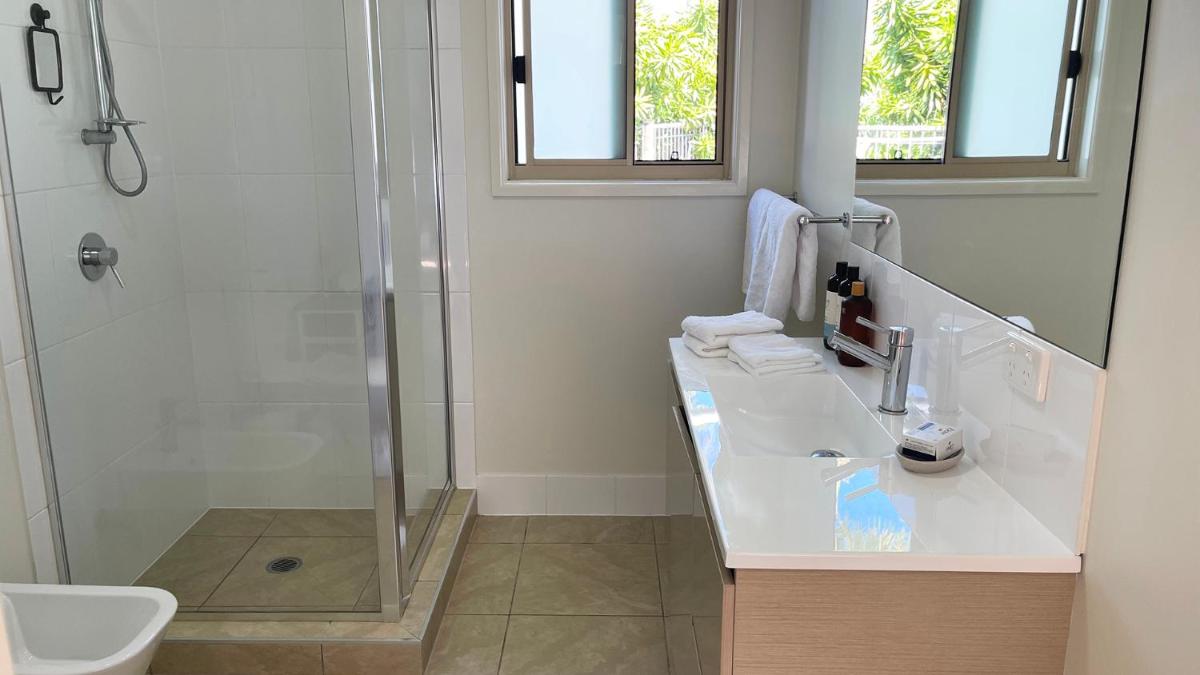 Sugarloaf Villa - Tropical self contained Villa - Housity