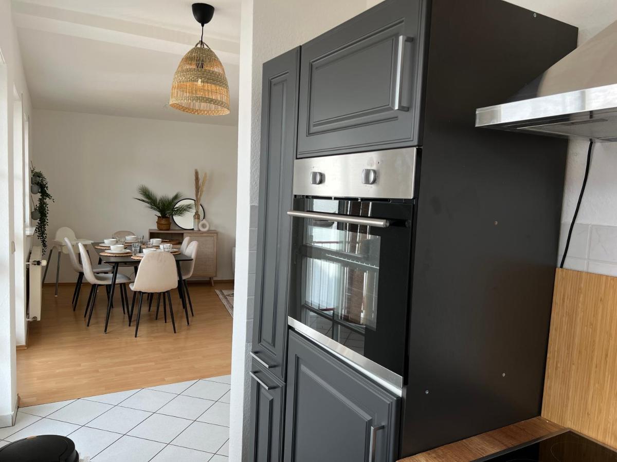 Suitetrails - Cozy-Livings viel Platz, großer Balkon, STELLPLATZ, Küche