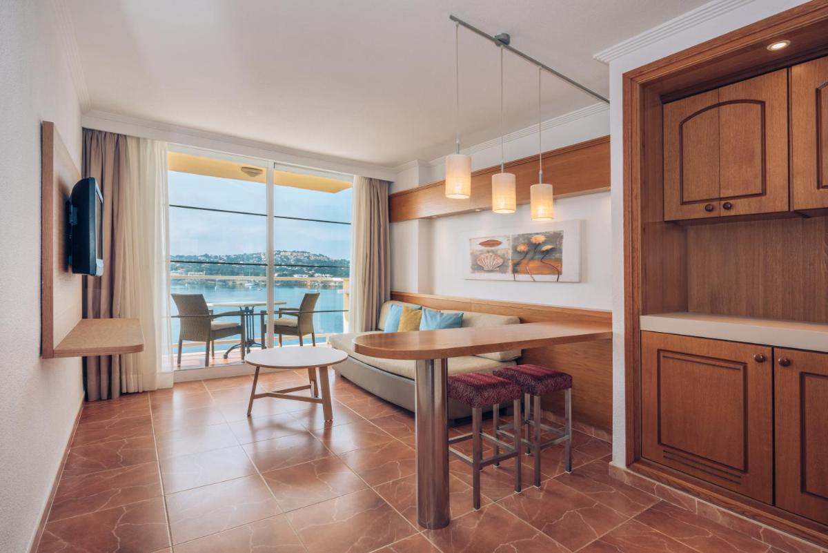 Imagen de la galería de Iberostar Selection Jardín del Sol Suites - Adults Only, en Santa Ponsa