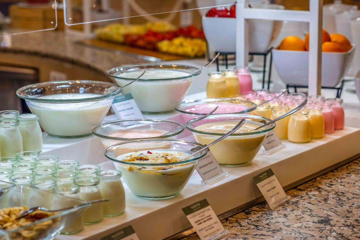 Comida en o cerca de este hotel
