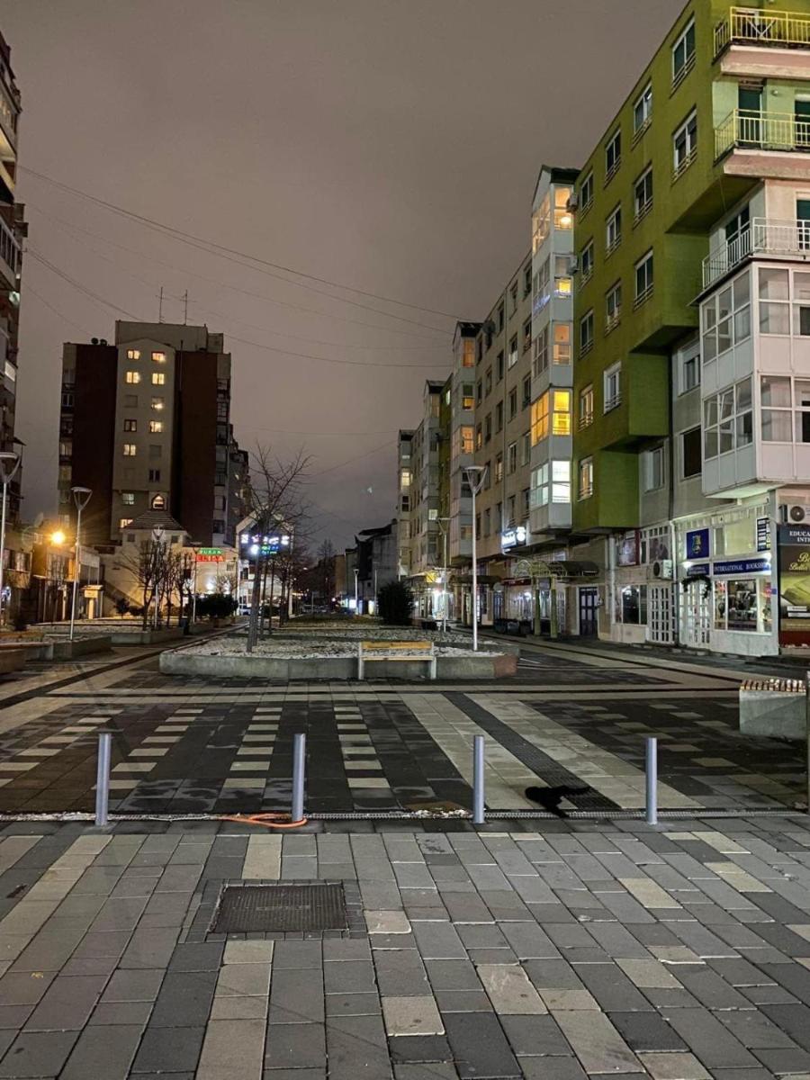 Urban Chic Apartment - Best Location in Prishtina - Housity