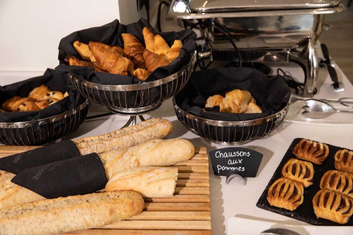 Nourriture dans l'hôtel ou à proximité