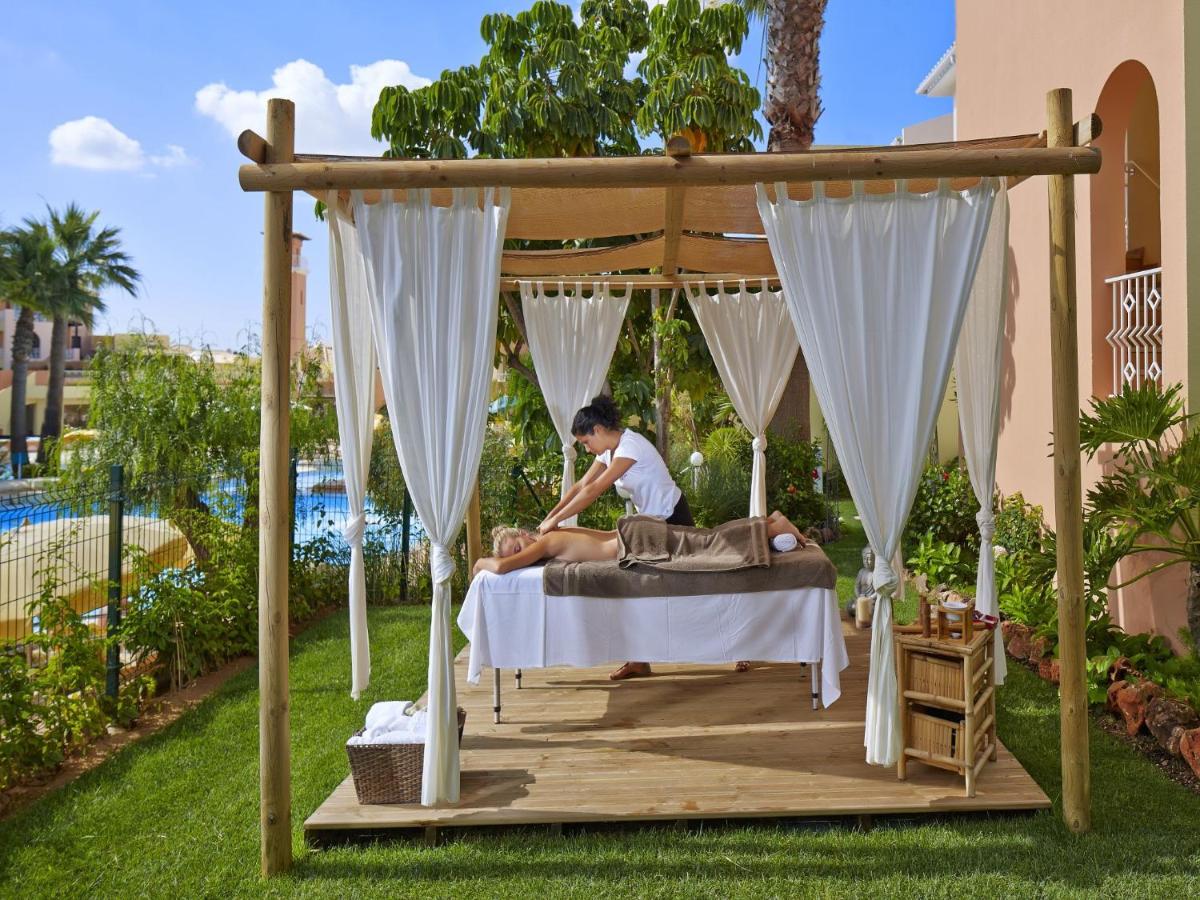 Os clientes hospedados em Four Seasons Vilamoura