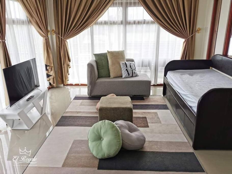 El Royale Exclusive Resort & Event Place - Housity