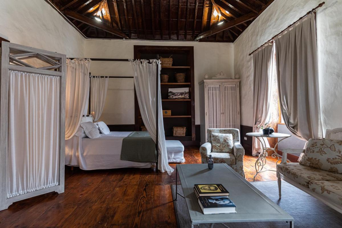 Isla Baja Suites - Housity