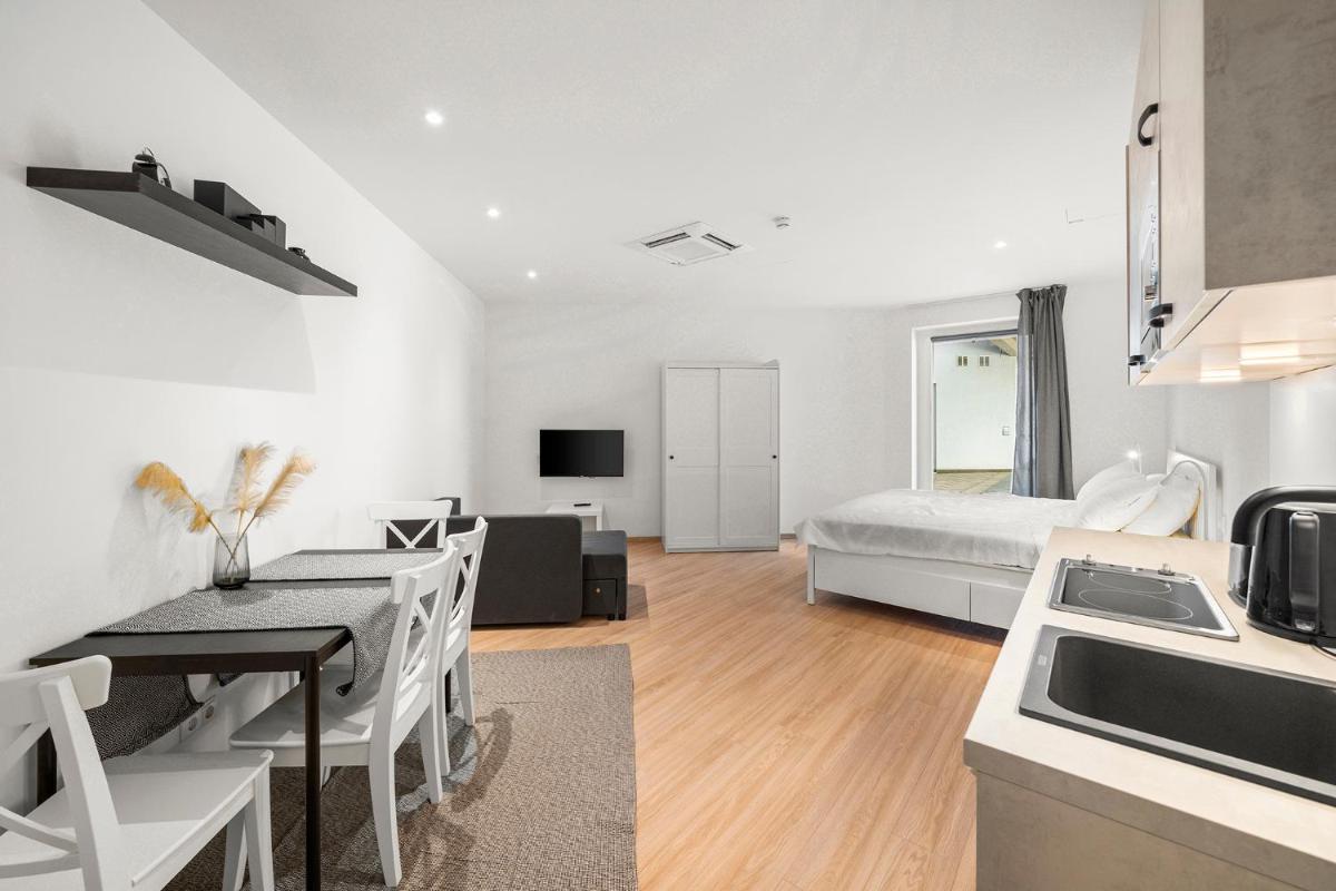 Boutique Space #4o5 (The Champions Suite) - Housity