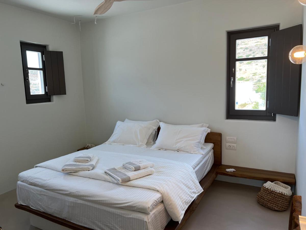 ZETINE SUITES SIKINOs - Housity
