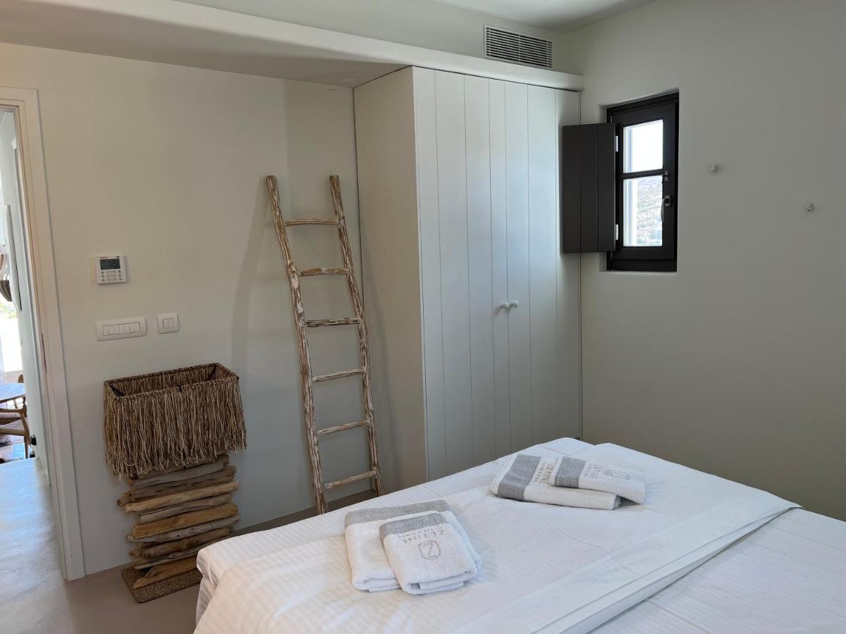 ZETINE SUITES SIKINOs - Housity