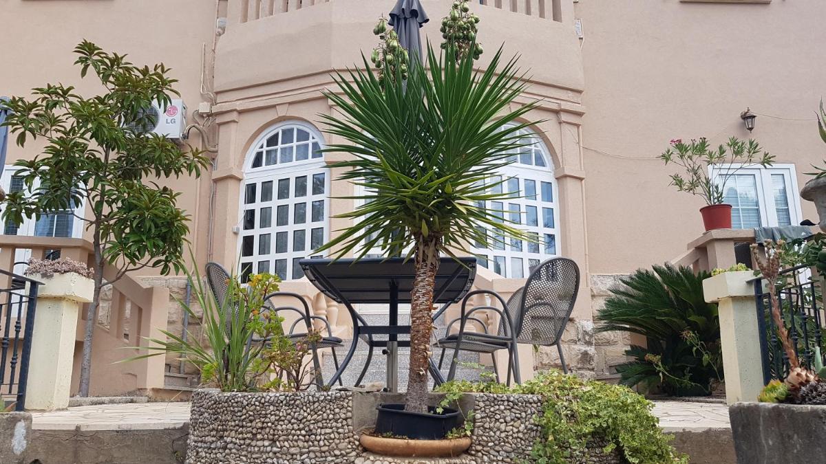 Villa Tiha - Housity