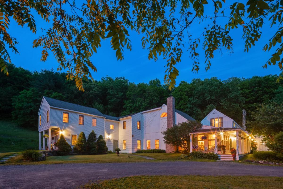 Inn at Silver Maple Farm - Housity