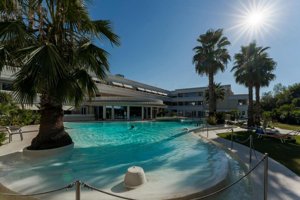 APT24 - Relais du Lac - Apartments with pool - Housity