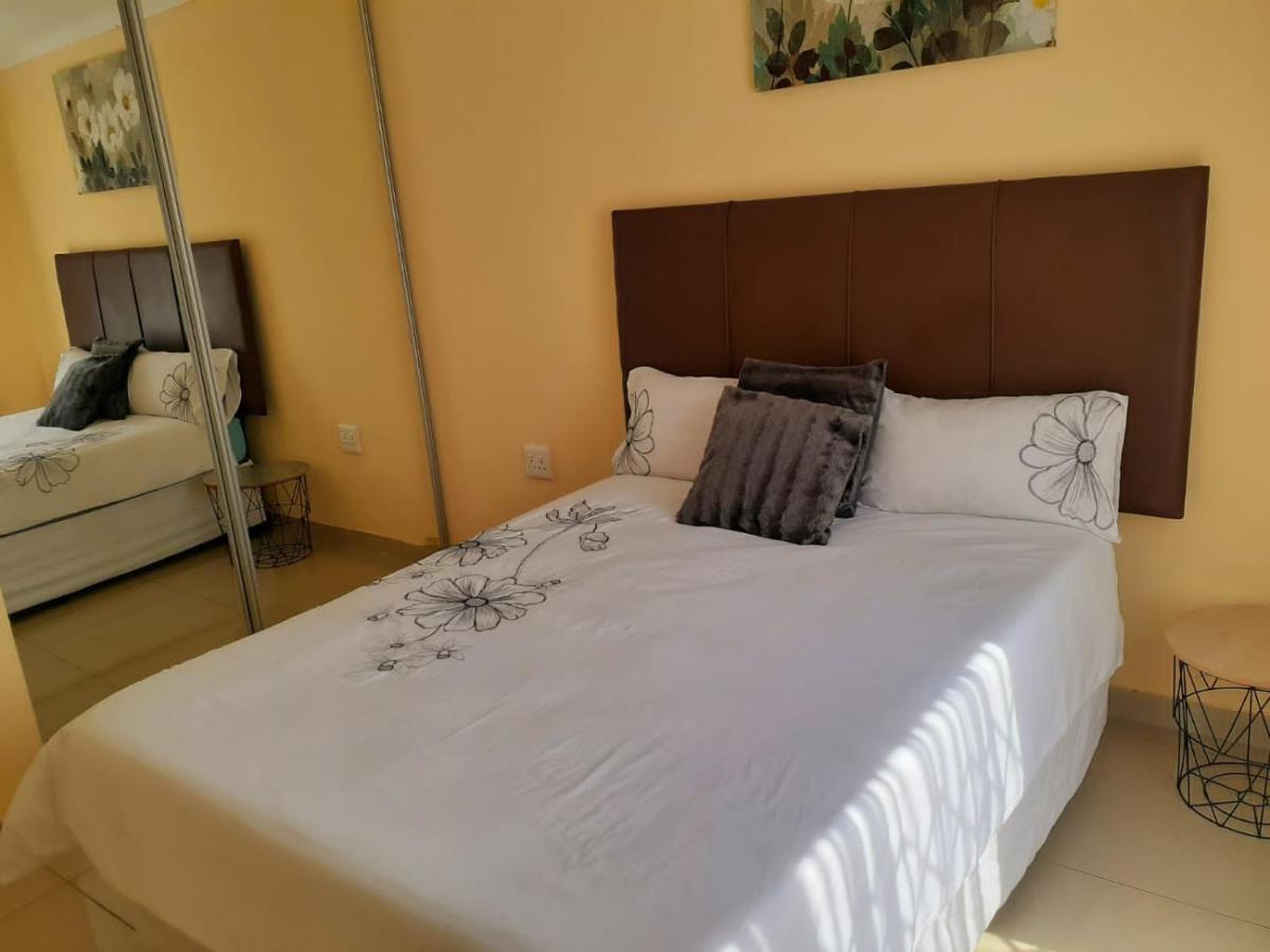 The Glory House - Housity