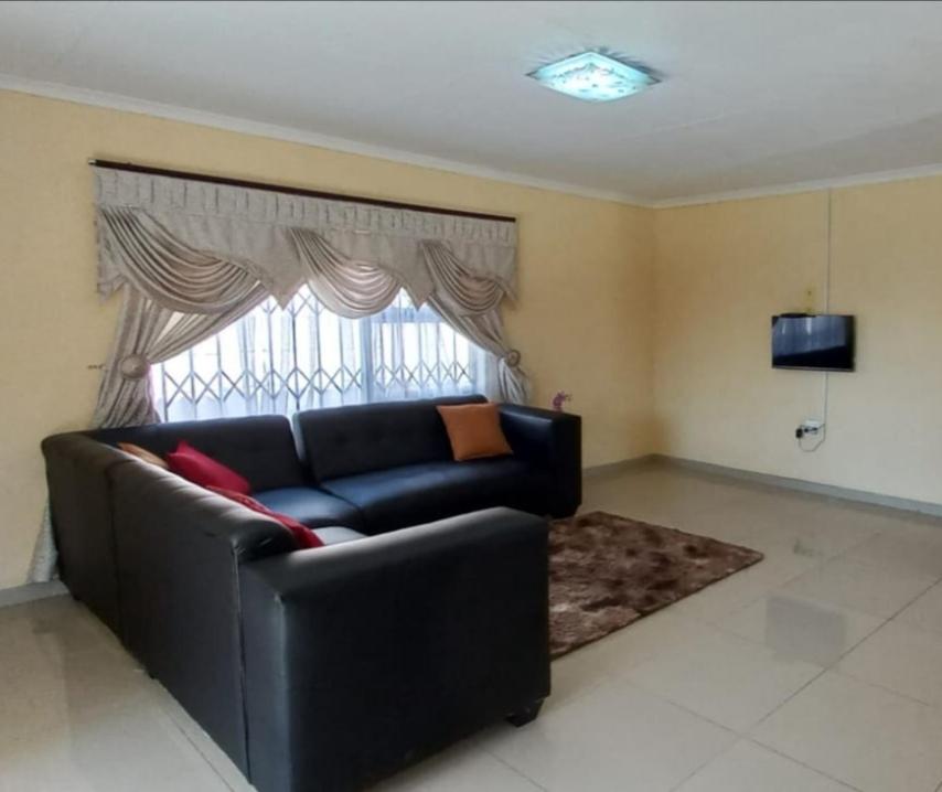 The Glory House - Housity