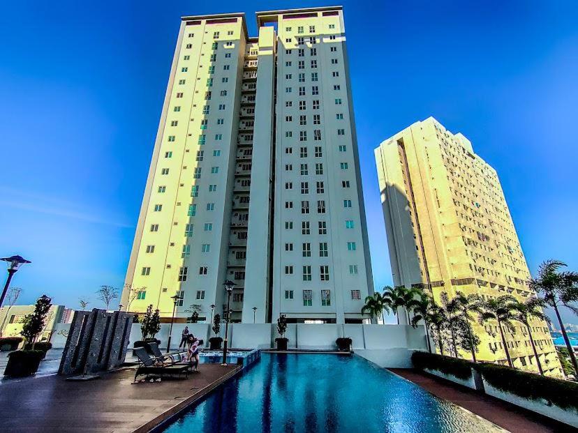Straits Garden Suites by Yen's Sojourn - Housity