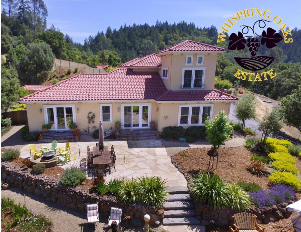 Whispering Oaks Estate - Housity