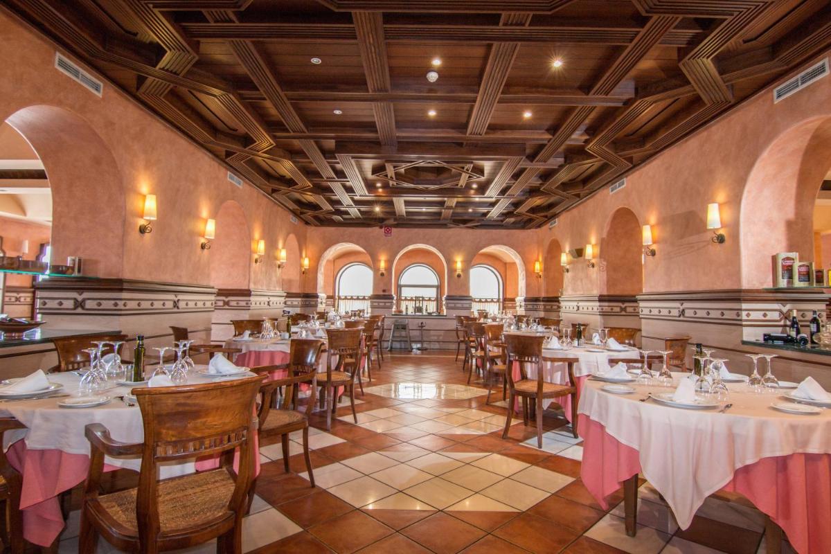 Hotel Abades Guadix - Housity