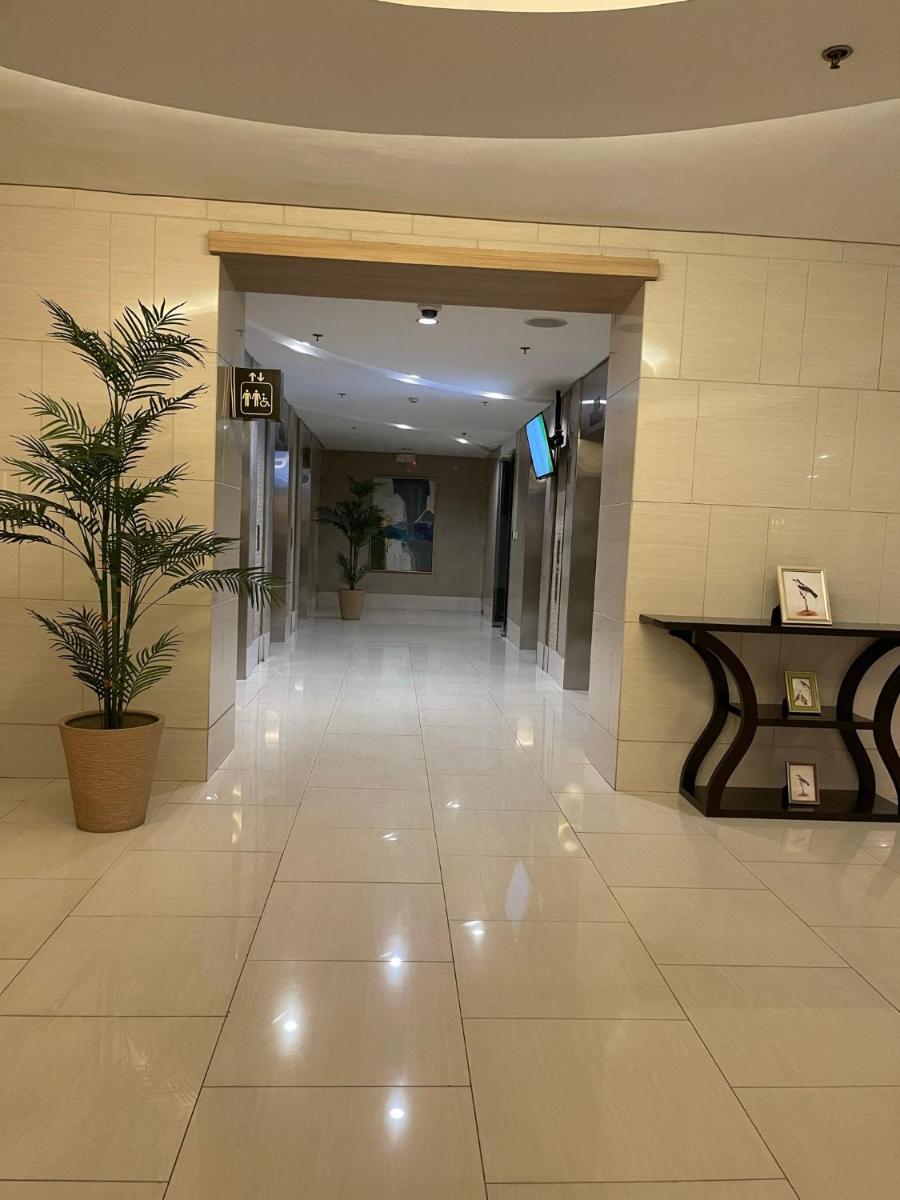 Amour Staycation Shell residences - Housity