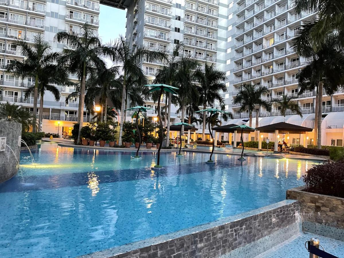 Amour Staycation Shell residences - Housity