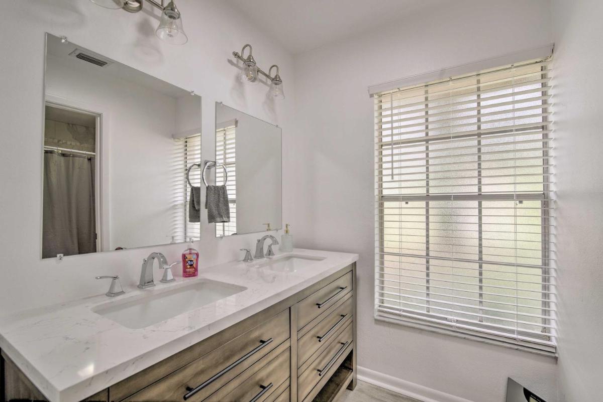 Family-Friendly Ocala Retreat 18 Mi to Dtwn! - Housity