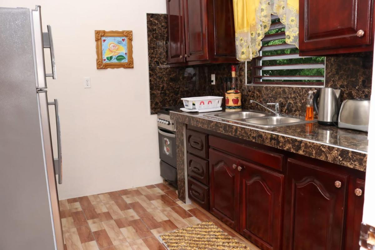 Eliwes Villa - Housity
