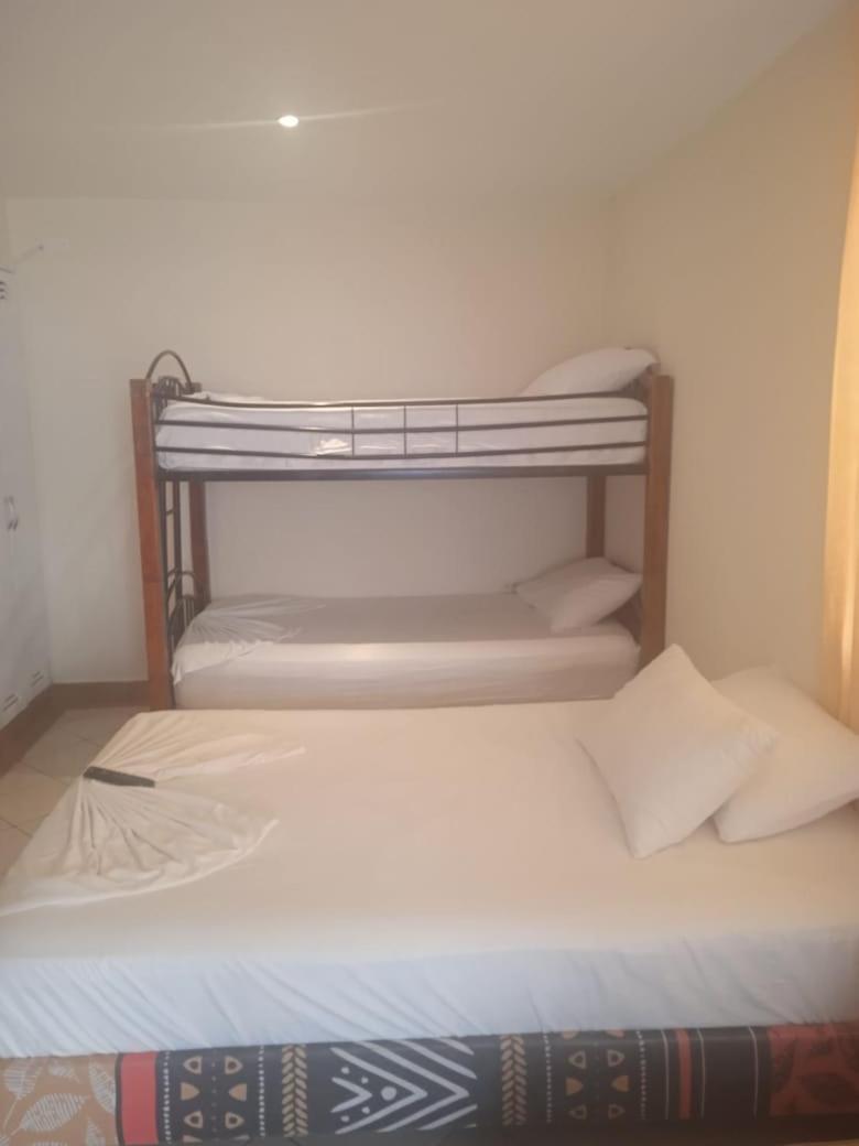 VACACIONES ARCO IRIS B−201 - Housity