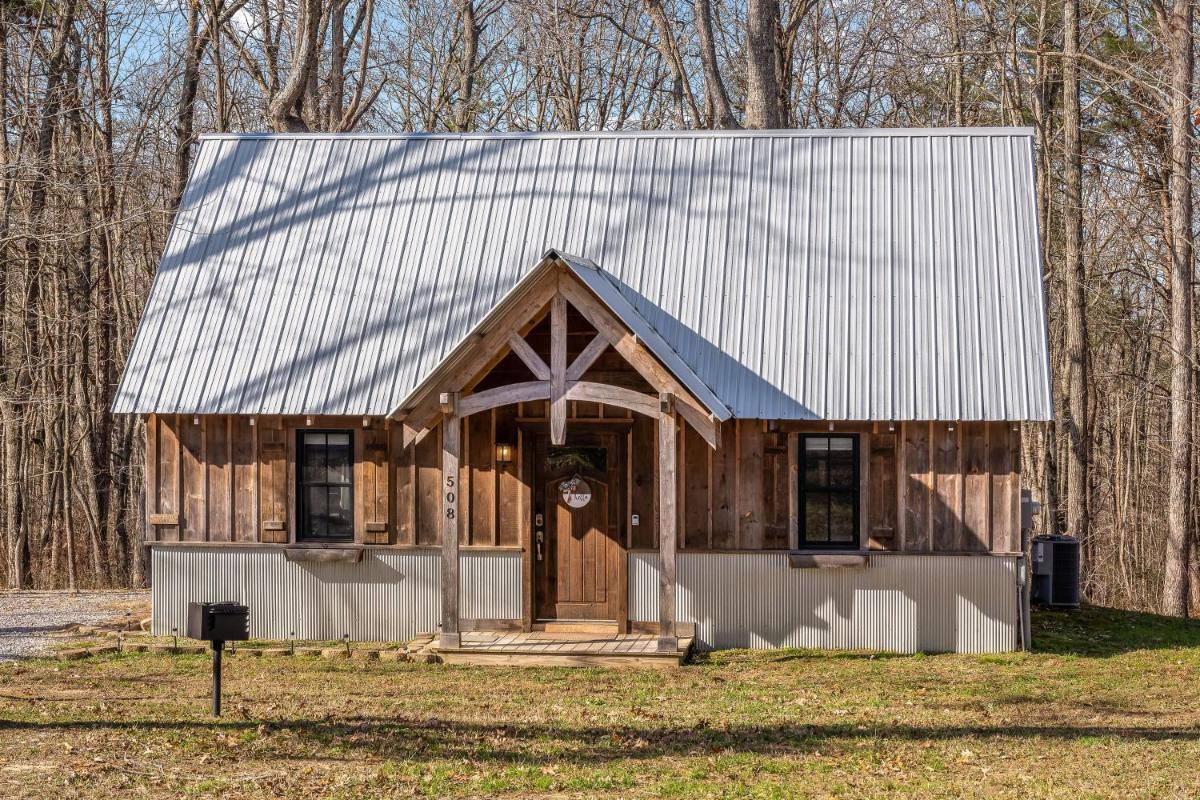 Plum Nelly Cabin - Housity