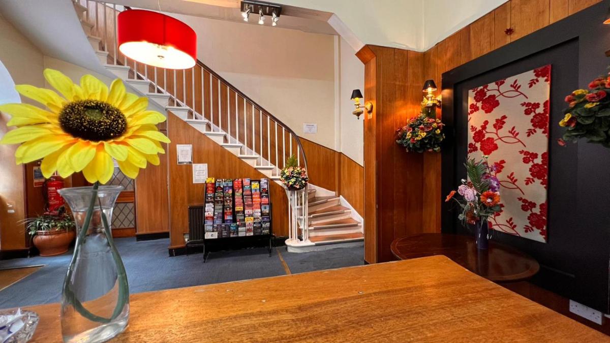 Gresham Hotel Bloomsbury - Housity