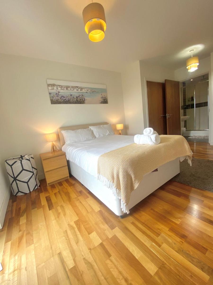 Swanky 2 BDR Apt/Opp Edgbaston Cricket Ground/Free Parking - Housity