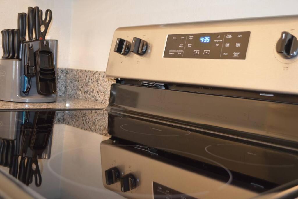 CHATEAUX MAGNOLIA - SMART HOME, W/ BBQ+CORNHOLE! - Housity