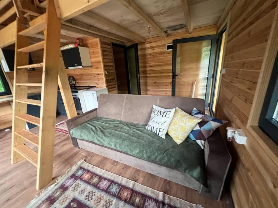 Suitetrails - Villa Treehouse Pleshine Ferizaj,Kosovo