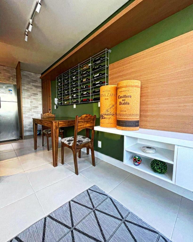 Apartamento temático luxo Mundo do Vinho! - Housity