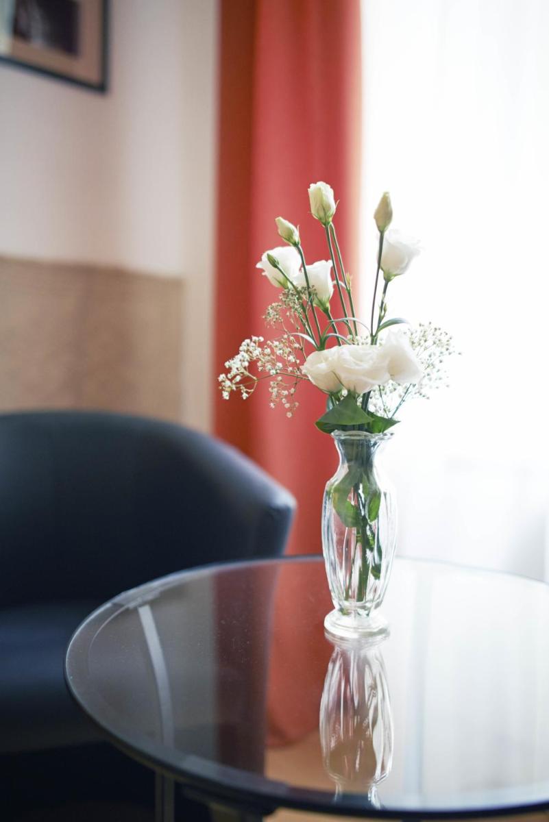 Louisa Apartment - Housity