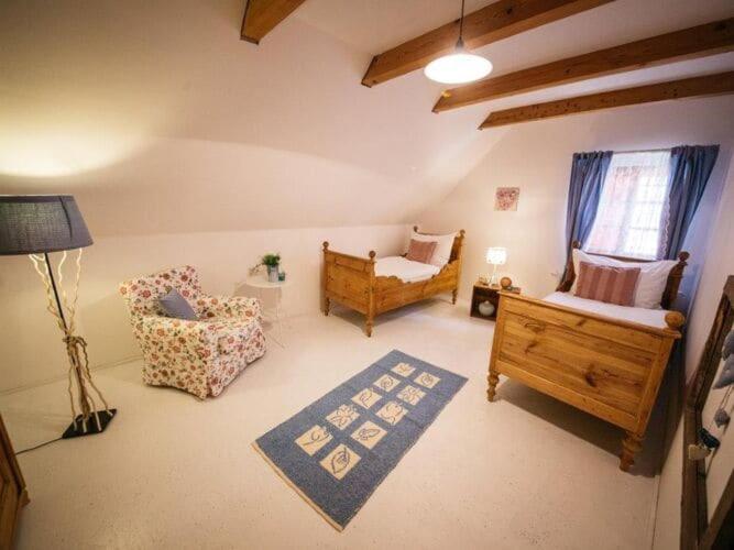 Chalet in Feistritz near Petzen Ski Area - Housity
