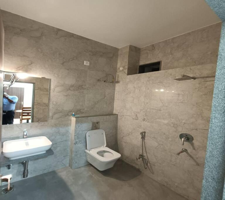 SwageStay Scheme No 114 Near CHL 114 - Housity