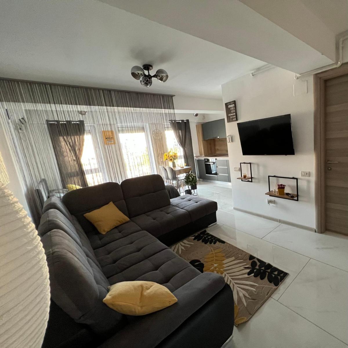Yellow Studios Constanta - Housity