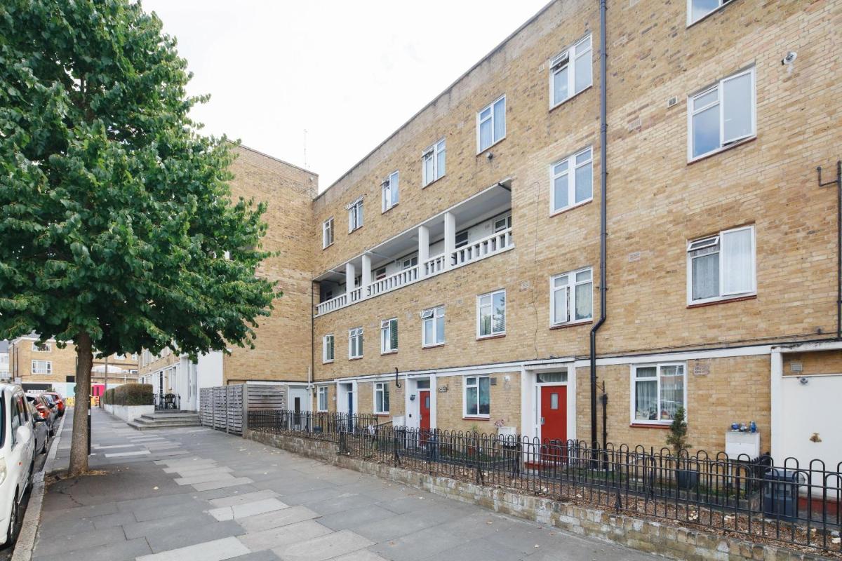Bright & welcoming garden flat sleeps 6 in style - Housity