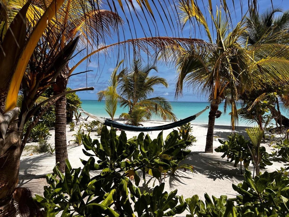 Clouds Beach Retreat Laamu Gan - Housity