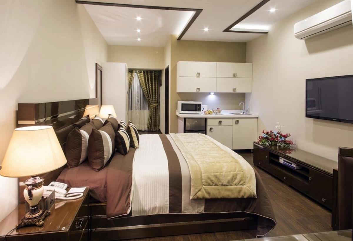 Royaute Luxury Suites and Hotel Gulberg Lahore - Hizvo