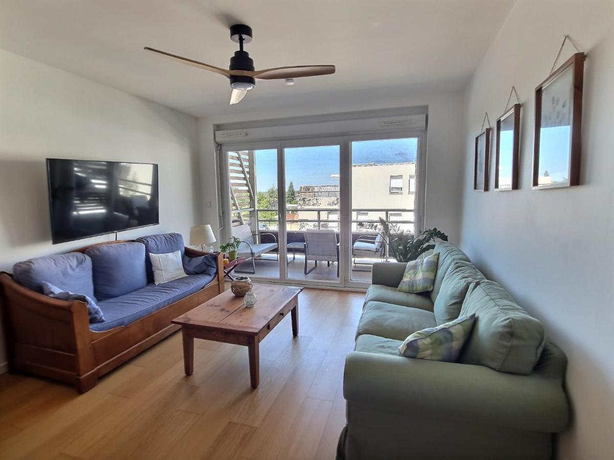 Vaste appartement avec terrasse, parking, proche Parc Expo Avignon - Hizvo