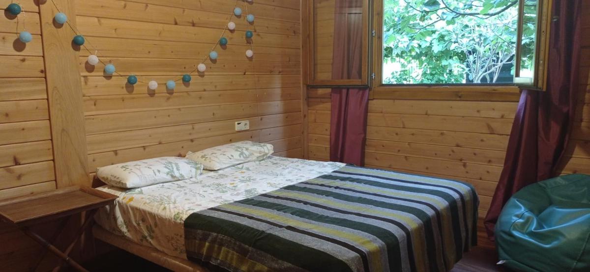 Acogedora cabaña con piscina - Housity